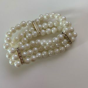 Pearl bracelet